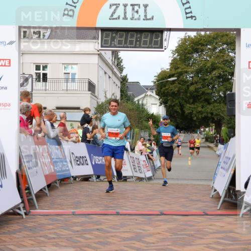 31.08.2025 - 21. Blankeneser Heldenlauf Strokosch-Dieckow http://msf.ph/oto/8641054 31.08.2025 09:39:58 Ziel 1048, 1144, 1152 meine-sportfotos.de