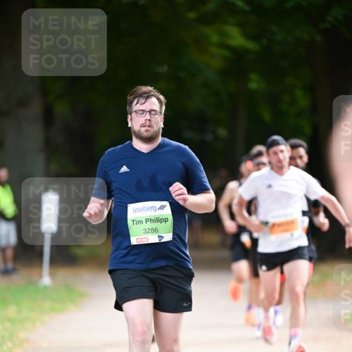 31.08.2025 - 21. Blankeneser Heldenlauf Dr. Thomas Lammeyer http://msf.ph/oto/8641072 31.08.2025 11:02:08 Laufen 3286 meine-sportfotos.de