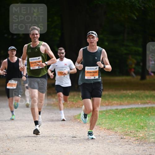 31.08.2025 - 21. Blankeneser Heldenlauf Dr. Thomas Lammeyer http://msf.ph/oto/8641103 31.08.2025 11:02:18 Laufen 174, 5700, 5346 meine-sportfotos.de