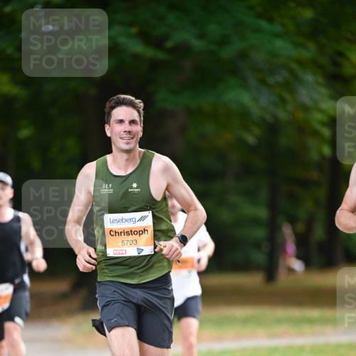 31.08.2025 - 21. Blankeneser Heldenlauf Dr. Thomas Lammeyer http://msf.ph/oto/8641116 31.08.2025 11:02:20 Laufen 5703 meine-sportfotos.de