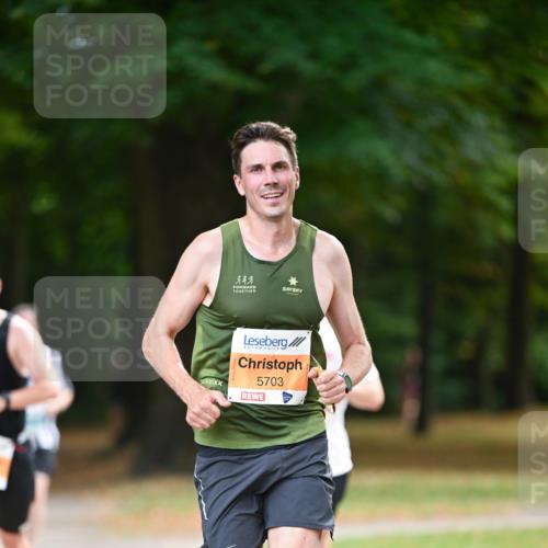 31.08.2025 - 21. Blankeneser Heldenlauf Dr. Thomas Lammeyer http://msf.ph/oto/8641119 31.08.2025 11:02:21 Laufen 5703 meine-sportfotos.de