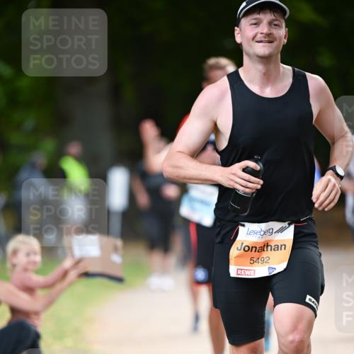 31.08.2025 - 21. Blankeneser Heldenlauf Dr. Thomas Lammeyer http://msf.ph/oto/8641139 31.08.2025 11:02:23 Laufen 5492 meine-sportfotos.de