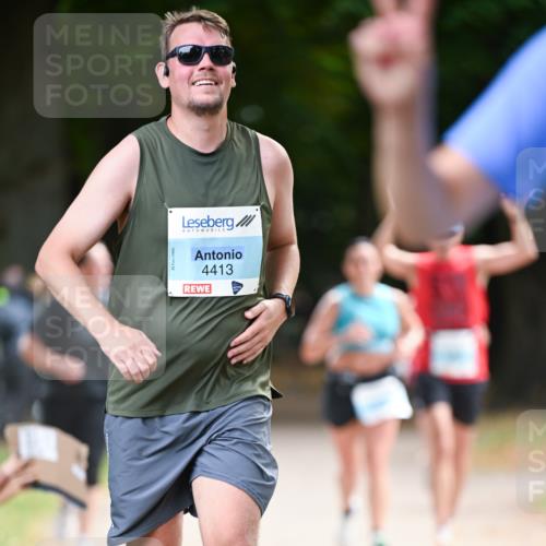 31.08.2025 - 21. Blankeneser Heldenlauf Dr. Thomas Lammeyer http://msf.ph/oto/8641162 31.08.2025 11:02:27 Laufen 4413 meine-sportfotos.de