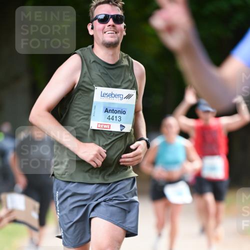 31.08.2025 - 21. Blankeneser Heldenlauf Dr. Thomas Lammeyer http://msf.ph/oto/8641163 31.08.2025 11:02:27 Laufen 4413 meine-sportfotos.de