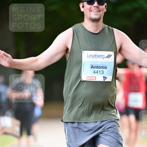 31.08.2025 - 21. Blankeneser Heldenlauf Dr. Thomas Lammeyer http://msf.ph/oto/8641169 31.08.2025 11:02:28 Laufen 4413 meine-sportfotos.de