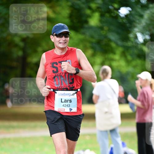 31.08.2025 - 21. Blankeneser Heldenlauf Dr. Thomas Lammeyer http://msf.ph/oto/8641180 31.08.2025 11:02:31 Laufen 4243 meine-sportfotos.de