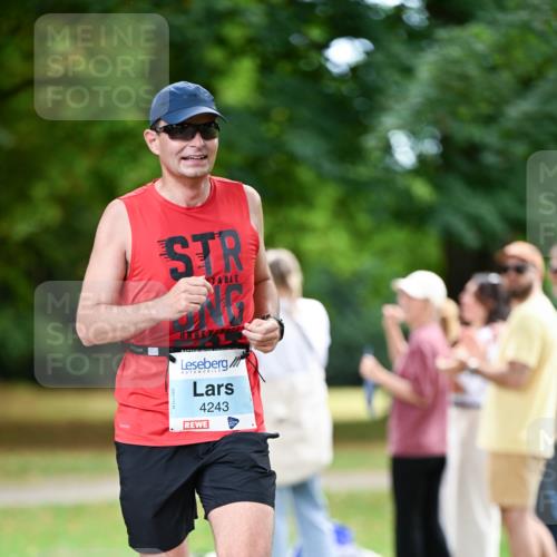 31.08.2025 - 21. Blankeneser Heldenlauf Dr. Thomas Lammeyer http://msf.ph/oto/8641182 31.08.2025 11:02:31 Laufen 4243 meine-sportfotos.de
