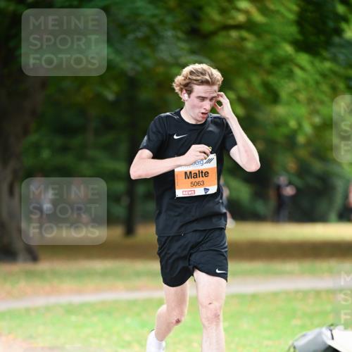 31.08.2025 - 21. Blankeneser Heldenlauf Dr. Thomas Lammeyer http://msf.ph/oto/8641344 31.08.2025 11:02:59 Laufen 5063 meine-sportfotos.de