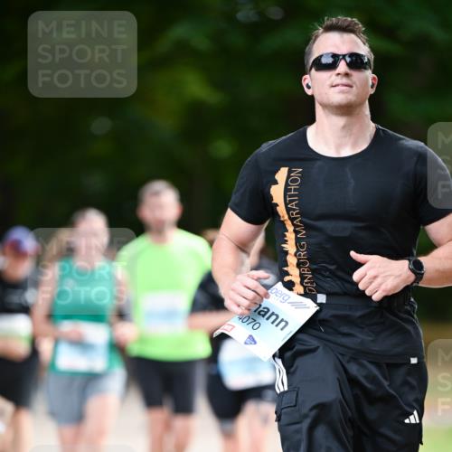 31.08.2025 - 21. Blankeneser Heldenlauf Dr. Thomas Lammeyer http://msf.ph/oto/8641398 31.08.2025 11:03:08 Laufen 4070 meine-sportfotos.de