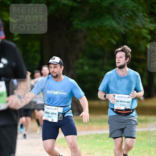 31.08.2025 - 21. Blankeneser Heldenlauf Dr. Thomas Lammeyer http://msf.ph/oto/8641430 31.08.2025 11:03:14 Laufen 4337, 4336 meine-sportfotos.de