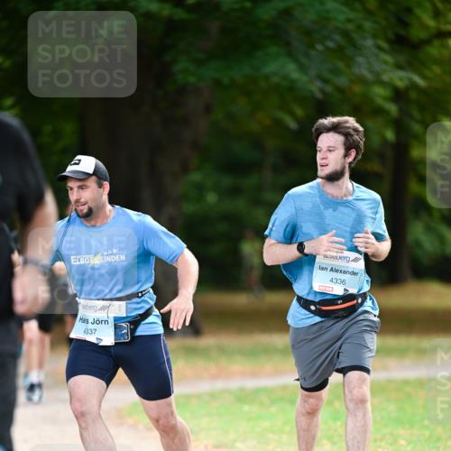 31.08.2025 - 21. Blankeneser Heldenlauf Dr. Thomas Lammeyer http://msf.ph/oto/8641433 31.08.2025 11:03:14 Laufen 4336, 4337 meine-sportfotos.de