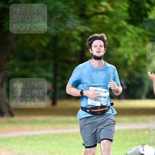 31.08.2025 - 21. Blankeneser Heldenlauf Dr. Thomas Lammeyer http://msf.ph/oto/8641437 31.08.2025 11:03:15 Laufen 4336 meine-sportfotos.de
