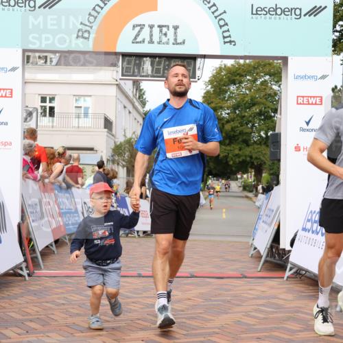 31.08.2025 - 21. Blankeneser Heldenlauf Strokosch-Dieckow http://msf.ph/oto/8641441 31.08.2025 09:39:25 Ziel 1136, 1052, 1047 meine-sportfotos.de
