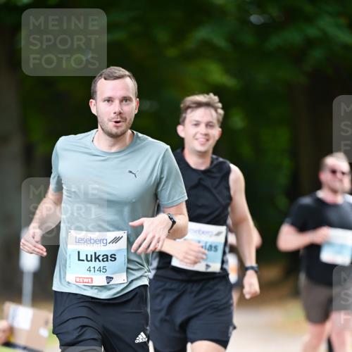 31.08.2025 - 21. Blankeneser Heldenlauf Dr. Thomas Lammeyer http://msf.ph/oto/8641475 31.08.2025 11:03:22 Laufen 4145 meine-sportfotos.de