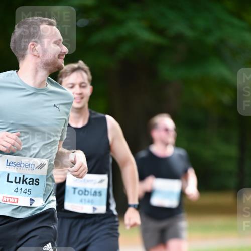 31.08.2025 - 21. Blankeneser Heldenlauf Dr. Thomas Lammeyer http://msf.ph/oto/8641477 31.08.2025 11:03:22 Laufen 4145, 4346 meine-sportfotos.de