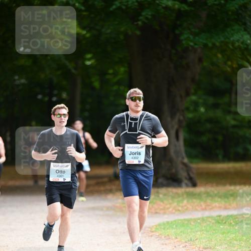 31.08.2025 - 21. Blankeneser Heldenlauf Dr. Thomas Lammeyer http://msf.ph/oto/8641499 31.08.2025 11:03:26 Laufen 4301, 4302 meine-sportfotos.de