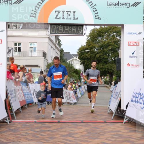 31.08.2025 - 21. Blankeneser Heldenlauf Strokosch-Dieckow http://msf.ph/oto/8641502 31.08.2025 09:39:23 Ziel 1136, 1052, 1047 meine-sportfotos.de