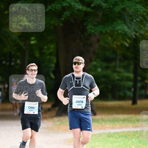 31.08.2025 - 21. Blankeneser Heldenlauf Dr. Thomas Lammeyer http://msf.ph/oto/8641507 31.08.2025 11:03:27 Laufen 4301, 4302 meine-sportfotos.de