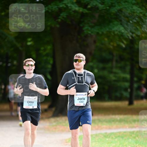 31.08.2025 - 21. Blankeneser Heldenlauf Dr. Thomas Lammeyer http://msf.ph/oto/8641508 31.08.2025 11:03:27 Laufen 4301, 4302 meine-sportfotos.de