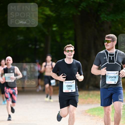 31.08.2025 - 21. Blankeneser Heldenlauf Dr. Thomas Lammeyer http://msf.ph/oto/8641509 31.08.2025 11:03:27 Laufen 4301, 4302 meine-sportfotos.de