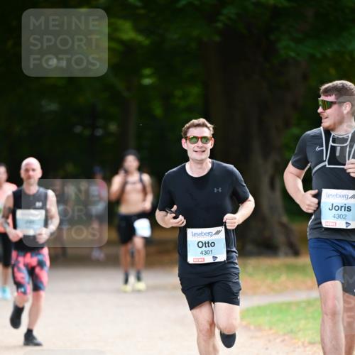31.08.2025 - 21. Blankeneser Heldenlauf Dr. Thomas Lammeyer http://msf.ph/oto/8641513 31.08.2025 11:03:28 Laufen 4301, 4302 meine-sportfotos.de