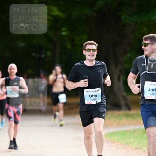 31.08.2025 - 21. Blankeneser Heldenlauf Dr. Thomas Lammeyer http://msf.ph/oto/8641514 31.08.2025 11:03:28 Laufen 4301, 4302 meine-sportfotos.de