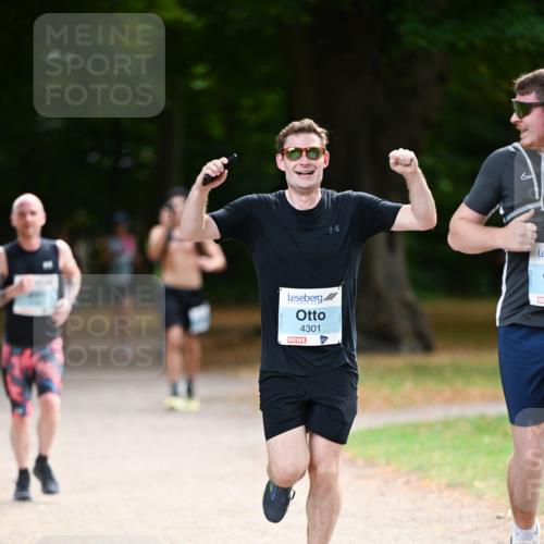 31.08.2025 - 21. Blankeneser Heldenlauf Dr. Thomas Lammeyer http://msf.ph/oto/8641517 31.08.2025 11:03:28 Laufen 4301 meine-sportfotos.de