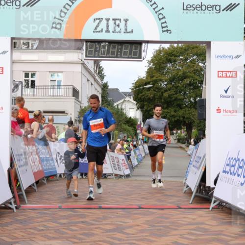 31.08.2025 - 21. Blankeneser Heldenlauf Strokosch-Dieckow http://msf.ph/oto/8641522 31.08.2025 09:39:23 Ziel 1136, 1052, 1047 meine-sportfotos.de