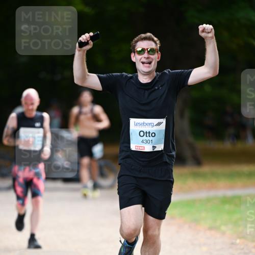 31.08.2025 - 21. Blankeneser Heldenlauf Dr. Thomas Lammeyer http://msf.ph/oto/8641525 31.08.2025 11:03:29 Laufen 4301 meine-sportfotos.de