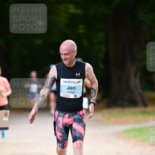 31.08.2025 - 21. Blankeneser Heldenlauf Dr. Thomas Lammeyer http://msf.ph/oto/8641530 31.08.2025 11:03:32 Laufen 4182 meine-sportfotos.de