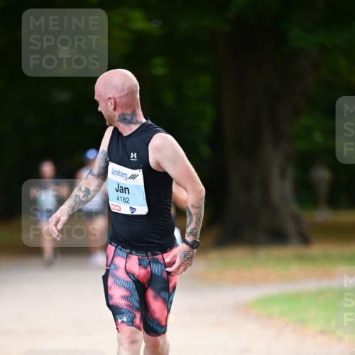31.08.2025 - 21. Blankeneser Heldenlauf Dr. Thomas Lammeyer http://msf.ph/oto/8641534 31.08.2025 11:03:32 Laufen 88, 4182 meine-sportfotos.de