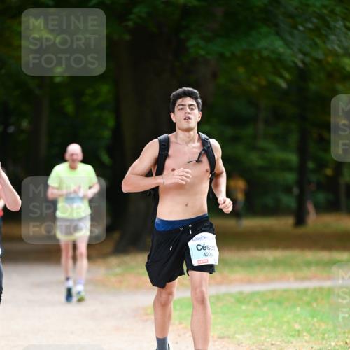 31.08.2025 - 21. Blankeneser Heldenlauf Dr. Thomas Lammeyer http://msf.ph/oto/8641551 31.08.2025 11:03:35 Laufen 4235 meine-sportfotos.de