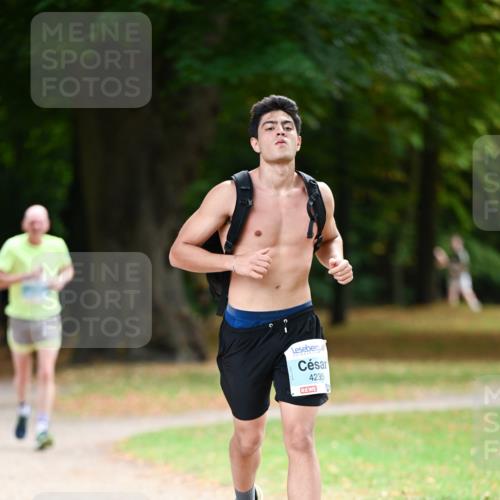 31.08.2025 - 21. Blankeneser Heldenlauf Dr. Thomas Lammeyer http://msf.ph/oto/8641559 31.08.2025 11:03:36 Laufen 4235 meine-sportfotos.de