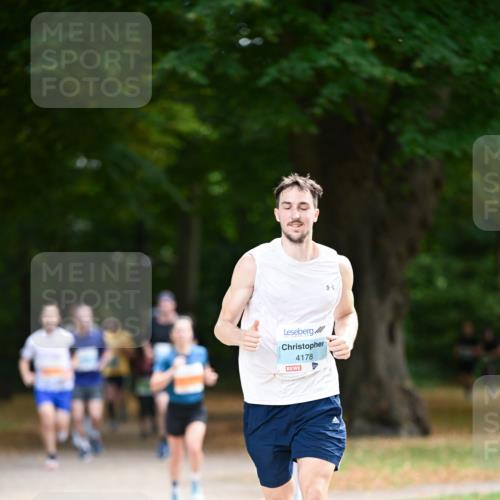 31.08.2025 - 21. Blankeneser Heldenlauf Dr. Thomas Lammeyer http://msf.ph/oto/8641595 31.08.2025 11:03:46 Laufen 4178 meine-sportfotos.de