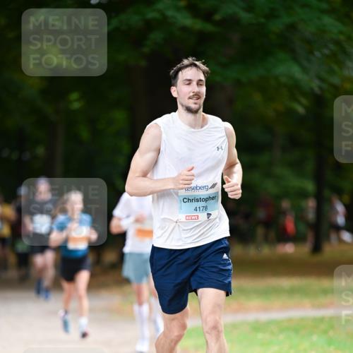 31.08.2025 - 21. Blankeneser Heldenlauf Dr. Thomas Lammeyer http://msf.ph/oto/8641598 31.08.2025 11:03:46 Laufen 4178 meine-sportfotos.de