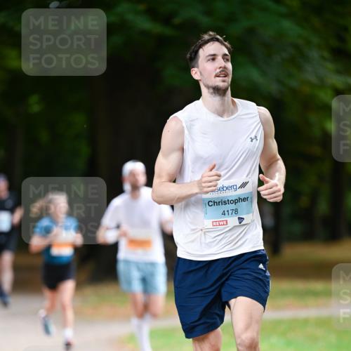 31.08.2025 - 21. Blankeneser Heldenlauf Dr. Thomas Lammeyer http://msf.ph/oto/8641605 31.08.2025 11:03:47 Laufen 4178 meine-sportfotos.de