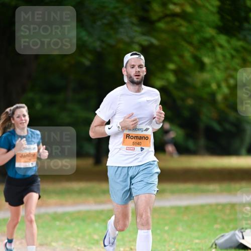 31.08.2025 - 21. Blankeneser Heldenlauf Dr. Thomas Lammeyer http://msf.ph/oto/8641624 31.08.2025 11:03:50 Laufen 5140 meine-sportfotos.de