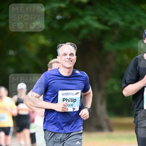 31.08.2025 - 21. Blankeneser Heldenlauf Dr. Thomas Lammeyer http://msf.ph/oto/8641676 31.08.2025 11:03:58 Laufen 006 meine-sportfotos.de
