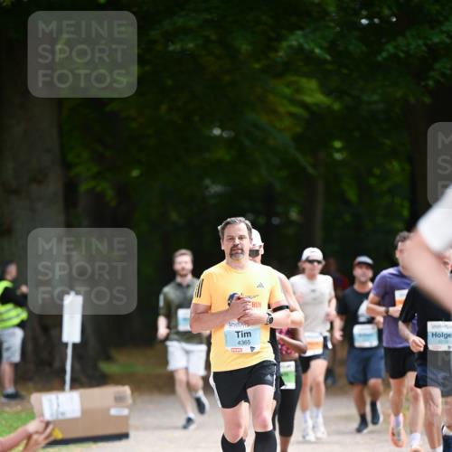 31.08.2025 - 21. Blankeneser Heldenlauf Dr. Thomas Lammeyer http://msf.ph/oto/8641689 31.08.2025 11:03:59 Laufen 4365, 4200 meine-sportfotos.de