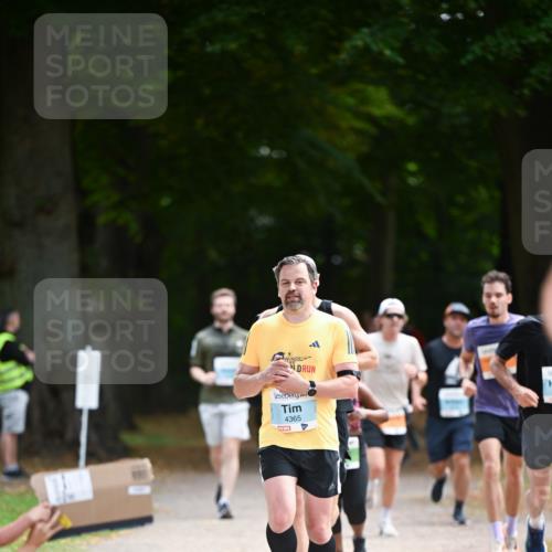 31.08.2025 - 21. Blankeneser Heldenlauf Dr. Thomas Lammeyer http://msf.ph/oto/8641692 31.08.2025 11:04:00 Laufen 4365 meine-sportfotos.de