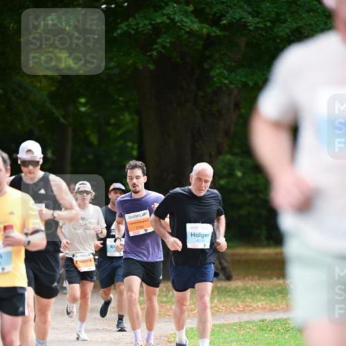 31.08.2025 - 21. Blankeneser Heldenlauf Dr. Thomas Lammeyer http://msf.ph/oto/8641699 31.08.2025 11:04:00 Laufen 5762, 4208 meine-sportfotos.de