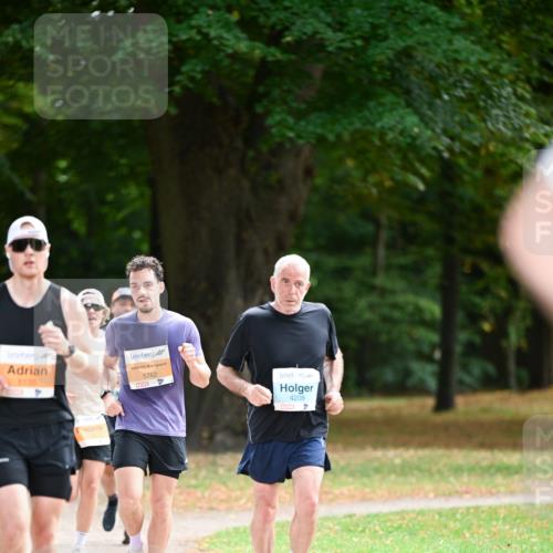 31.08.2025 - 21. Blankeneser Heldenlauf Dr. Thomas Lammeyer http://msf.ph/oto/8641702 31.08.2025 11:04:01 Laufen 5135, 5762, 4208 meine-sportfotos.de