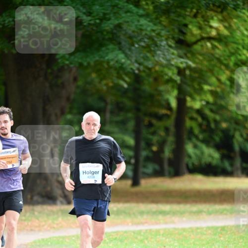 31.08.2025 - 21. Blankeneser Heldenlauf Dr. Thomas Lammeyer http://msf.ph/oto/8641708 31.08.2025 11:04:01 Laufen 762, 4208 meine-sportfotos.de