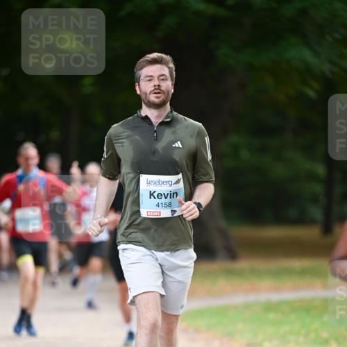 31.08.2025 - 21. Blankeneser Heldenlauf Dr. Thomas Lammeyer http://msf.ph/oto/8641752 31.08.2025 11:04:08 Laufen 4158 meine-sportfotos.de