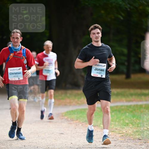31.08.2025 - 21. Blankeneser Heldenlauf Dr. Thomas Lammeyer http://msf.ph/oto/8641767 31.08.2025 11:04:10 Laufen 4015, 4127 meine-sportfotos.de