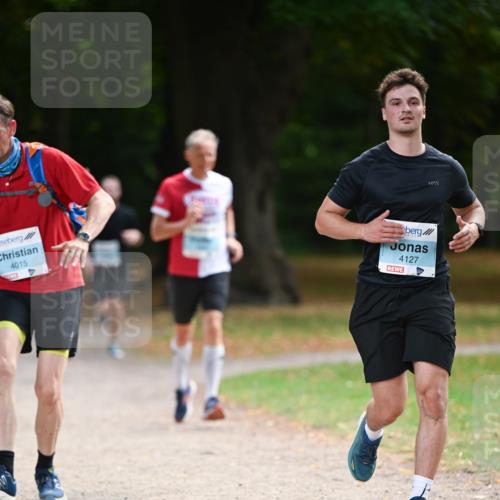 31.08.2025 - 21. Blankeneser Heldenlauf Dr. Thomas Lammeyer http://msf.ph/oto/8641775 31.08.2025 11:04:11 Laufen 4015, 4127 meine-sportfotos.de