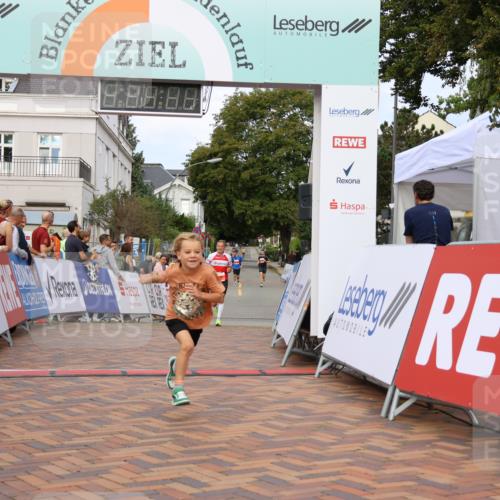 31.08.2025 - 21. Blankeneser Heldenlauf Strokosch-Dieckow http://msf.ph/oto/8641828 31.08.2025 09:39:06 Ziel 1049, 1001 meine-sportfotos.de