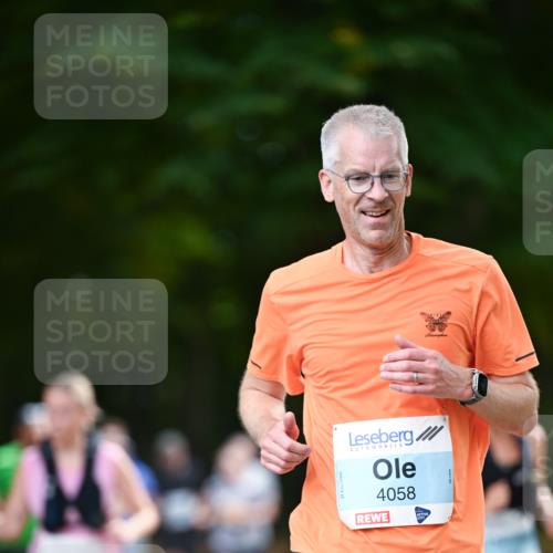 31.08.2025 - 21. Blankeneser Heldenlauf Dr. Thomas Lammeyer http://msf.ph/oto/8641873 31.08.2025 11:04:45 Laufen 4058 meine-sportfotos.de