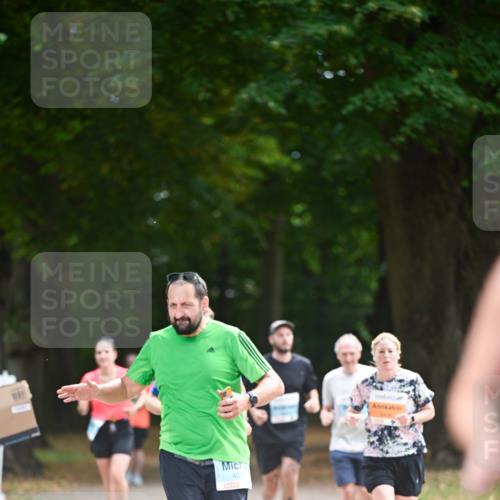 31.08.2025 - 21. Blankeneser Heldenlauf Dr. Thomas Lammeyer http://msf.ph/oto/8641895 31.08.2025 11:04:49 Laufen 407 meine-sportfotos.de