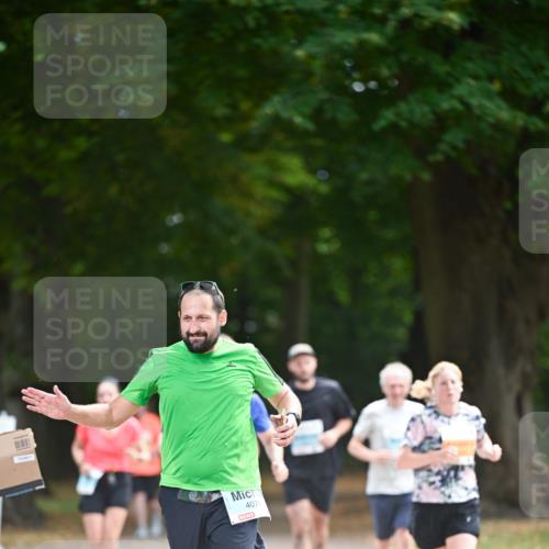 31.08.2025 - 21. Blankeneser Heldenlauf Dr. Thomas Lammeyer http://msf.ph/oto/8641898 31.08.2025 11:04:49 Laufen 407 meine-sportfotos.de